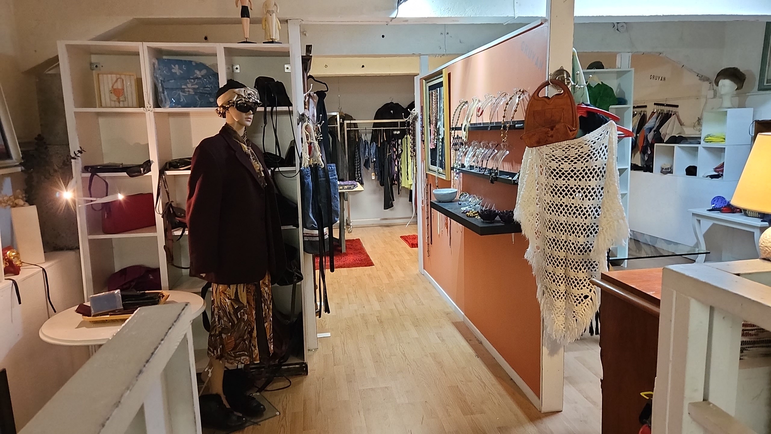 Gruvan Second hand & Retro