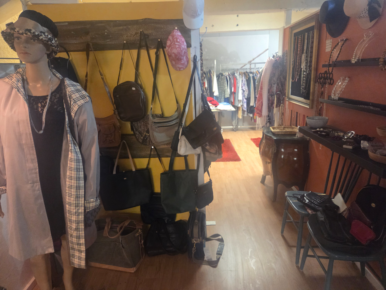 Gruvan Second hand & Retro - Bild 6